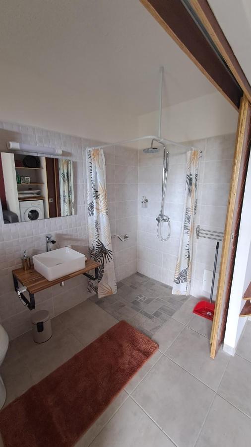 La Kay Sicrie Avec Spa Saint-Pierre Luaran gambar
